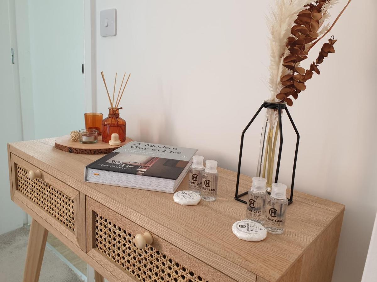 Cheerful 1 Private Room-Ensuite With Free Parking Silverdale  Eksteriør billede